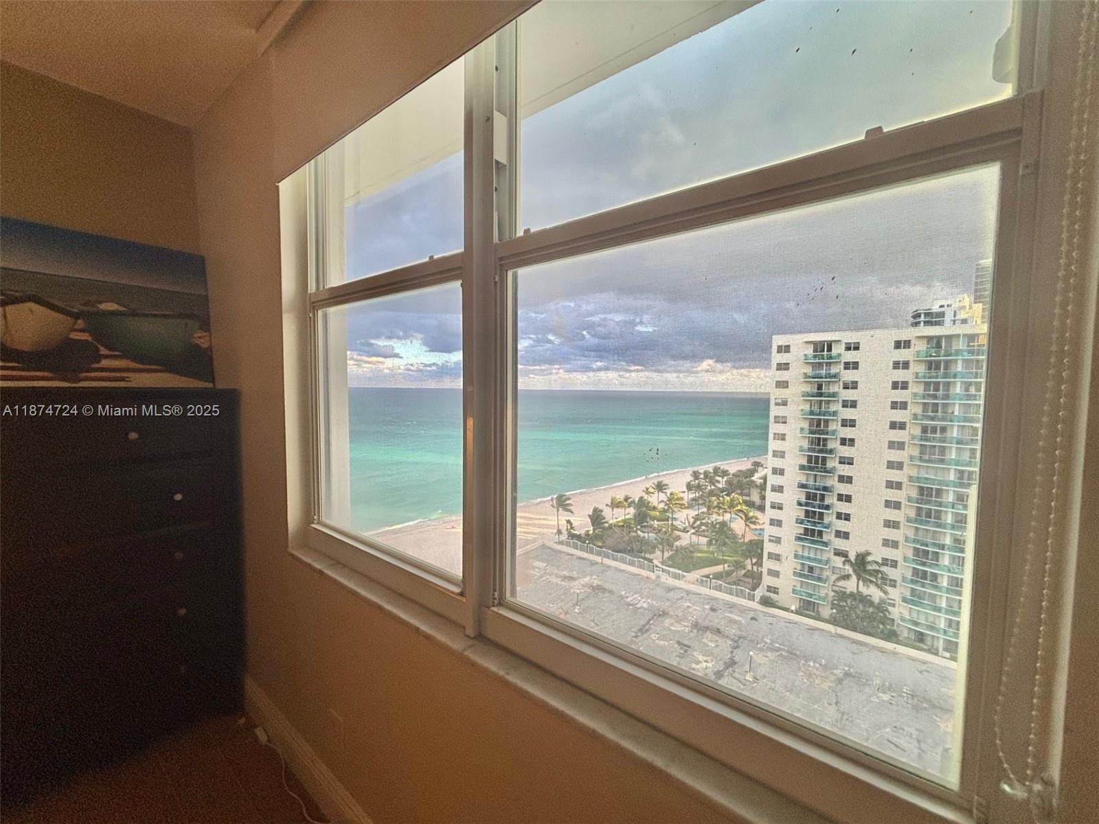 Photo of 3725 Ocean Dr  #1410, Hollywood, Florida, 33019 - 