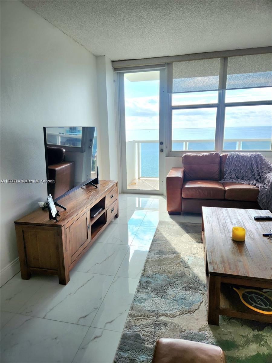 Photo of 3725 Ocean Dr #1410, Hollywood, Florida, 33019 -