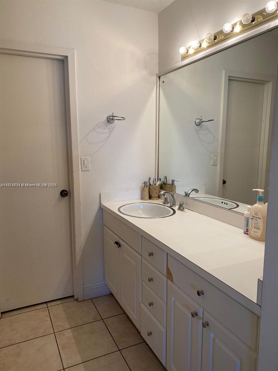 Photo of 2030 Ocean Dr  #617, Hallandale Beach, Florida, 33009 - 