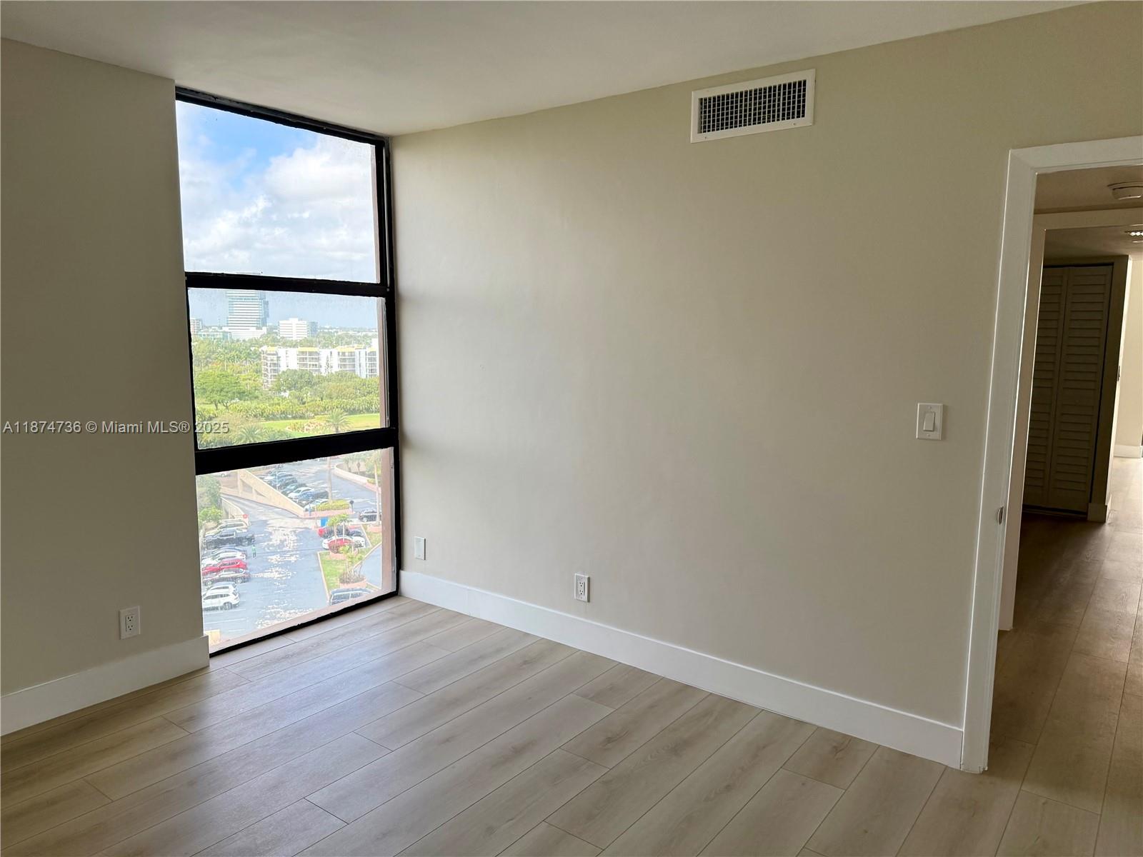 Photo of 20335 Country Club Dr  #1203, Aventura, Florida, 33180 - 