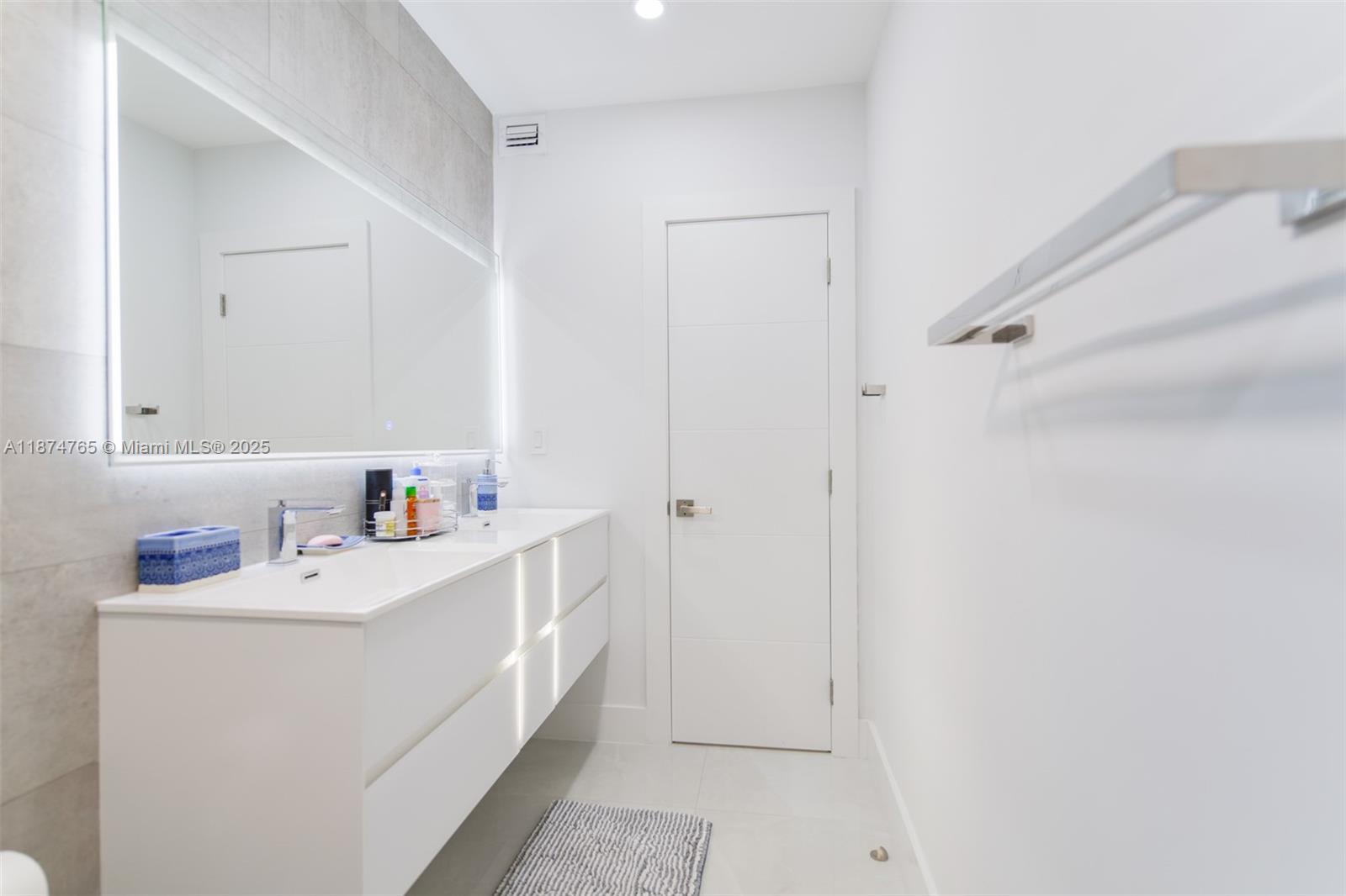 MH 2 / 2 1240 sq. ft. $ 2025-09-08 0 Photo