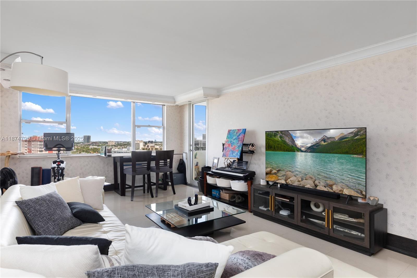 Photo of 3180 Ocean Dr  #1517, Hallandale Beach, Florida, 33009 - 