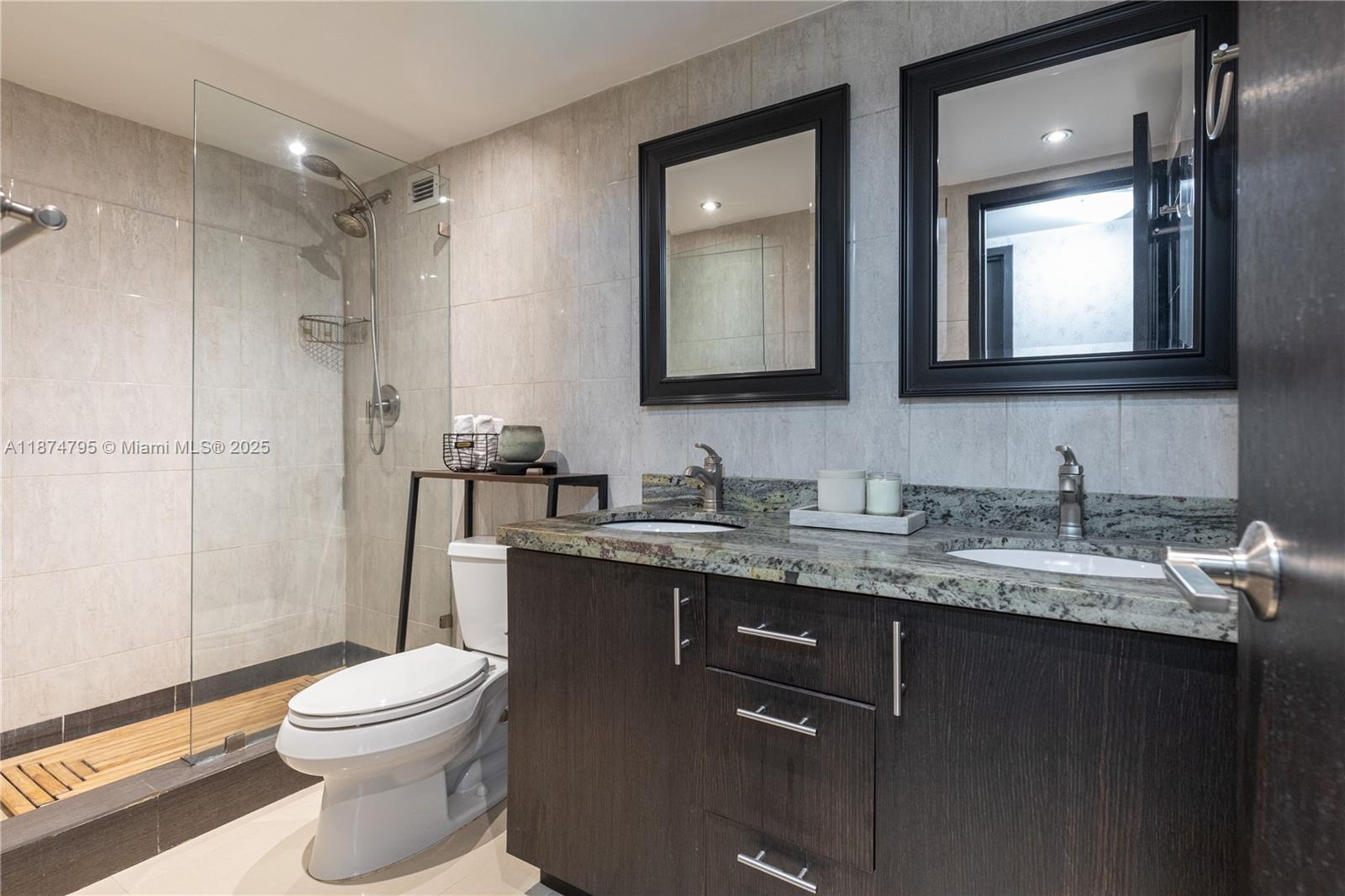 Photo of 3180 Ocean Dr  #1517, Hallandale Beach, Florida, 33009 - 