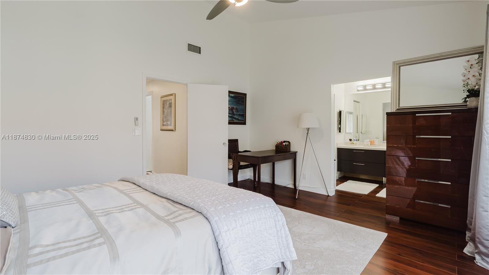Photo of 21195 Helmsman Dr  (21195), Aventura, Florida, 33180 - 