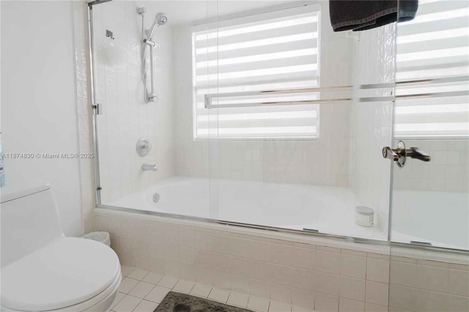 Photo of 21195 Helmsman Dr  (21195), Aventura, Florida, 33180 - 