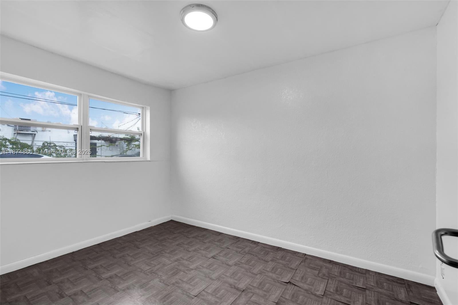 See details 2322 / sq. ft. $ 2025-09-08 0 Photo