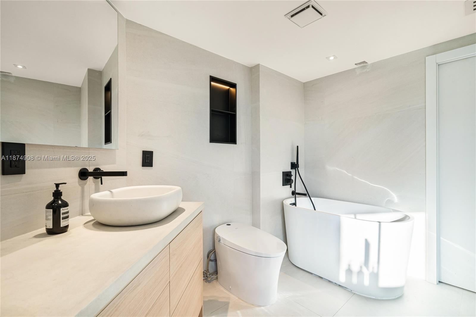Photo of 16485 Collins Ave  #2438, Sunny Isles Beach, Florida, 33160 - 