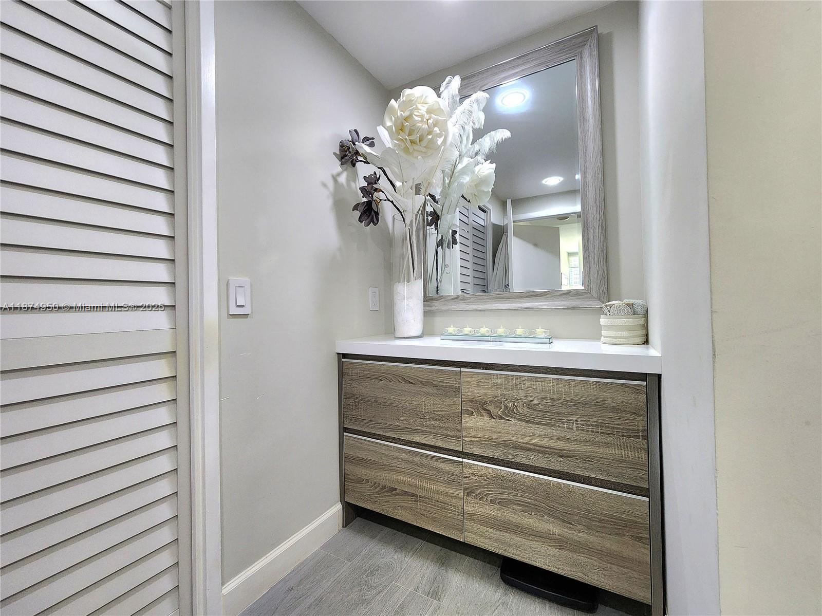 Photo of 3505 Ocean Dr  #312, Hollywood, Florida, 33019 - 
