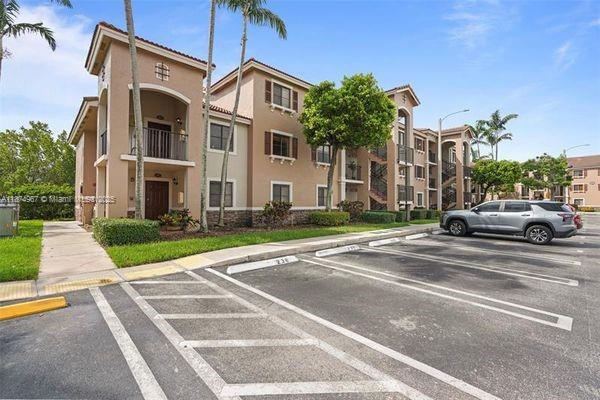 See details 203 2 / 2 817 sq. ft. $ 2025-09-09 0 Photo