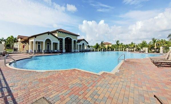 See details 203 2 / 2 817 sq. ft. $ 2025-09-09 0 Photo