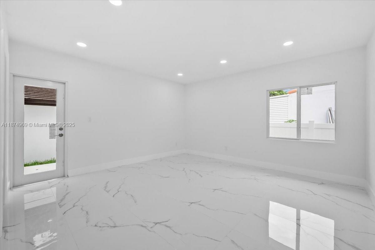   /  2151 sq. ft. $ 2025-09-09 0 Photo