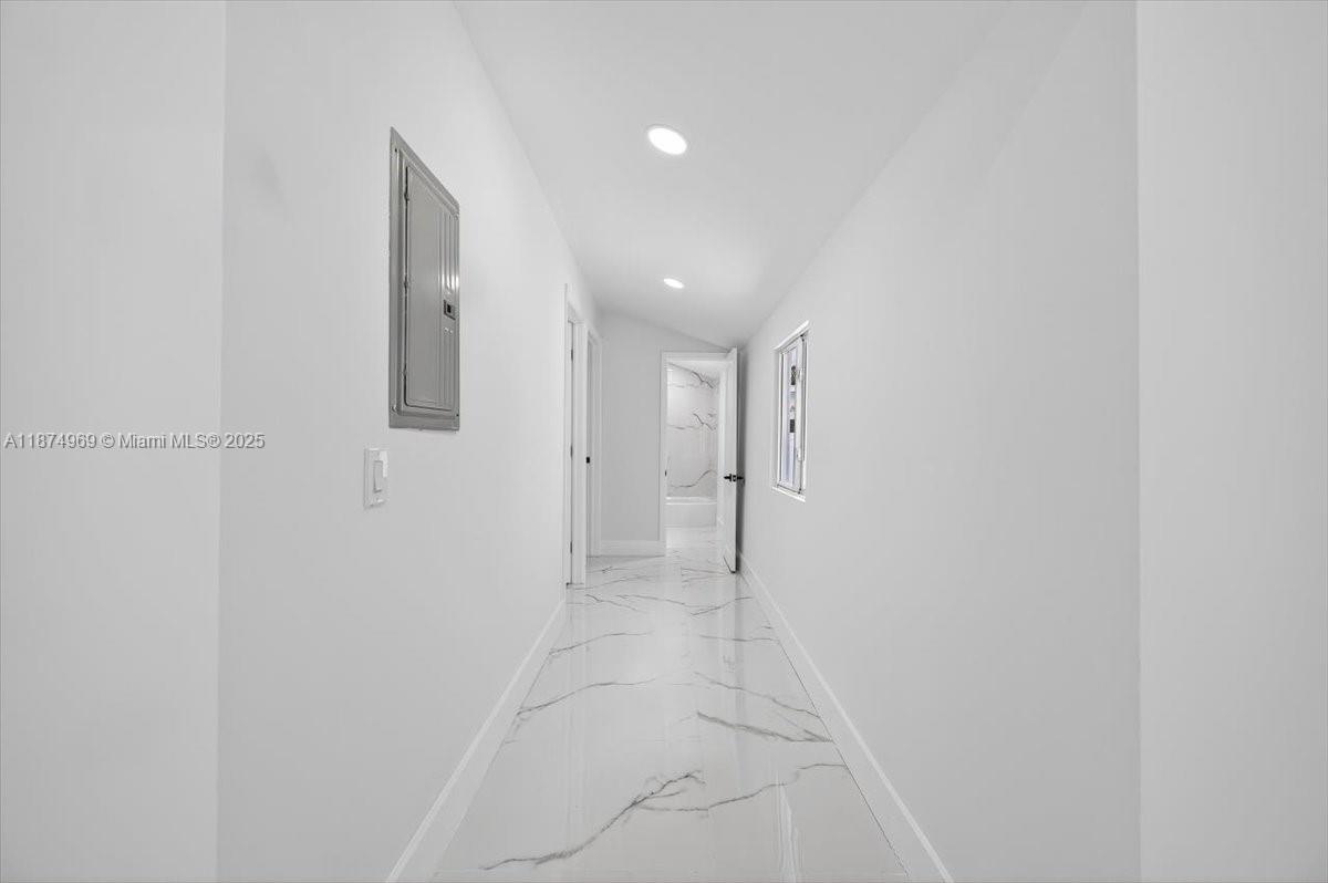   /  2151 sq. ft. $ 2025-09-09 0 Photo