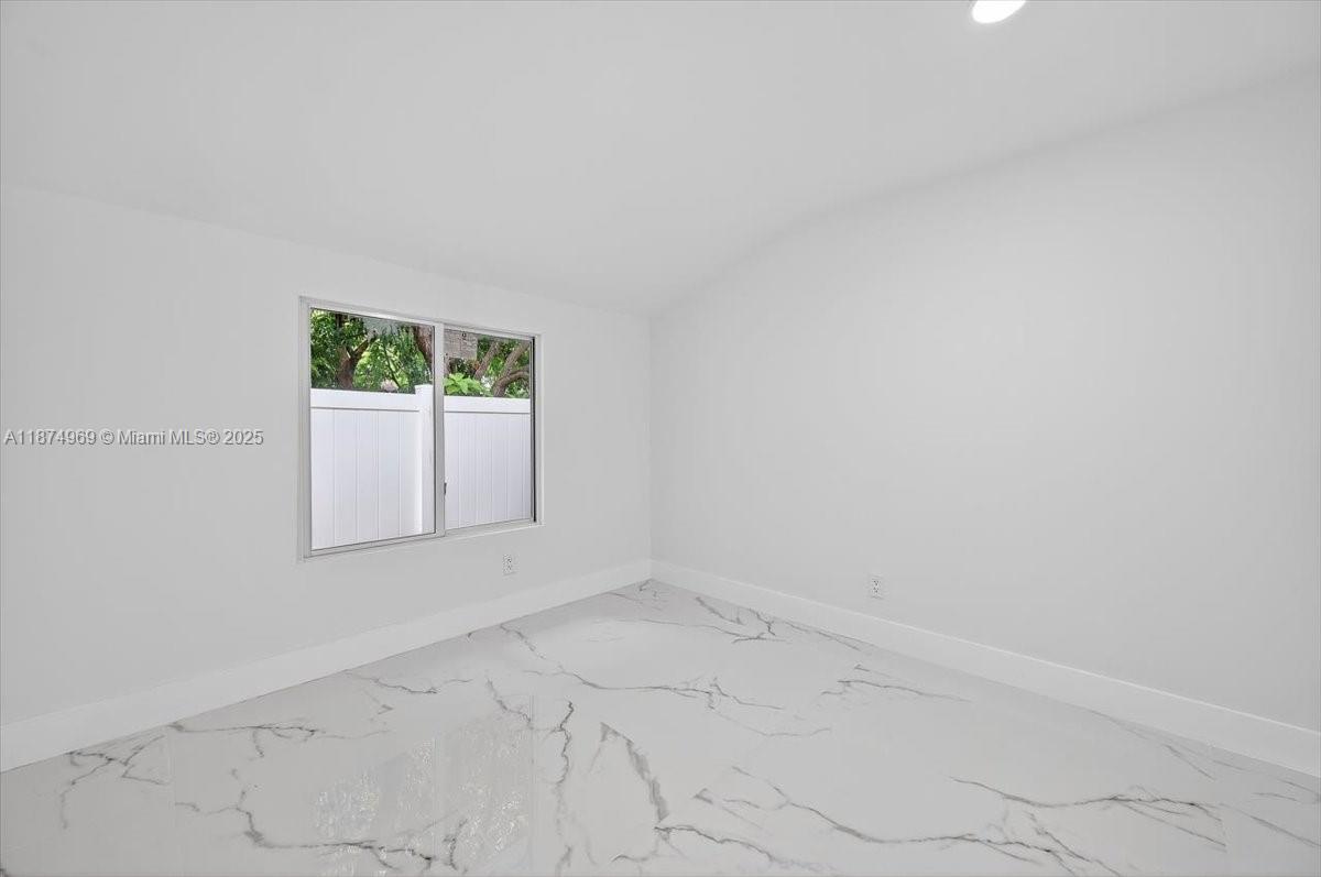   /  2151 sq. ft. $ 2025-09-09 0 Photo