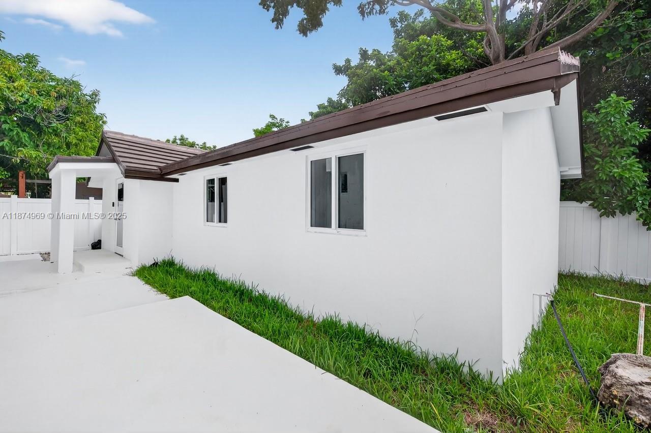See details / 2151 sq. ft. $ 2025-09-09 0 Photo