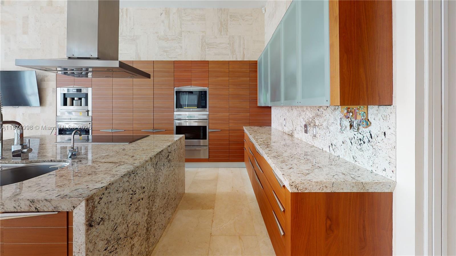 Photo of 1486 Commodore Way (1486), Hollywood, Florida, 33019 -