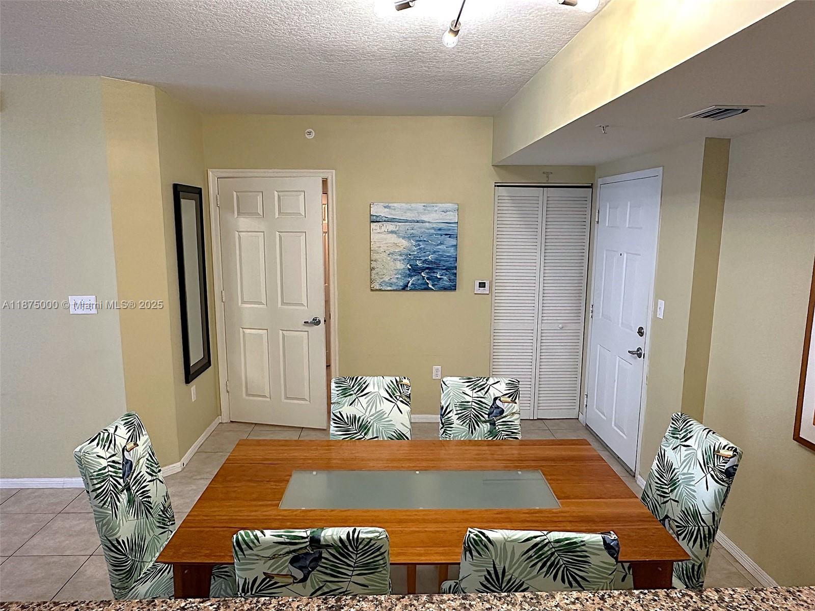 Photo of 2080 OCEAN DRIVE  #1010, Hallandale Beach, Florida, 33009 - Dining Area from kitchen