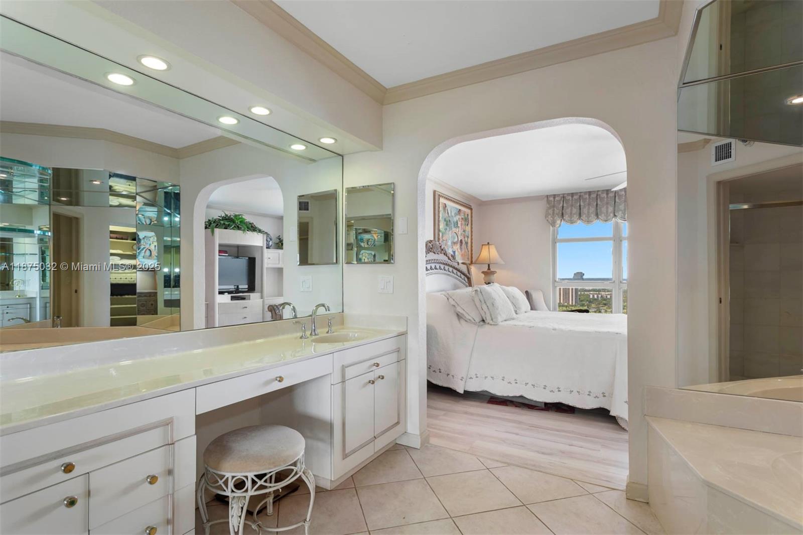 Photo of 3500 Mystic Pointe Dr  #3505, Aventura, Florida, 33180 - 