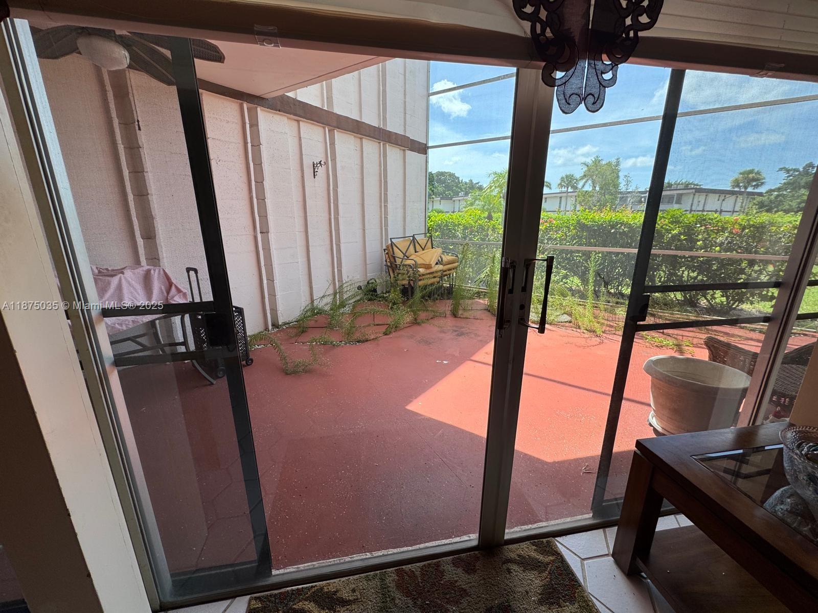 Ver detalles 105 2 / 2 1080 sq. ft. $ 2025-09-09 0 foto