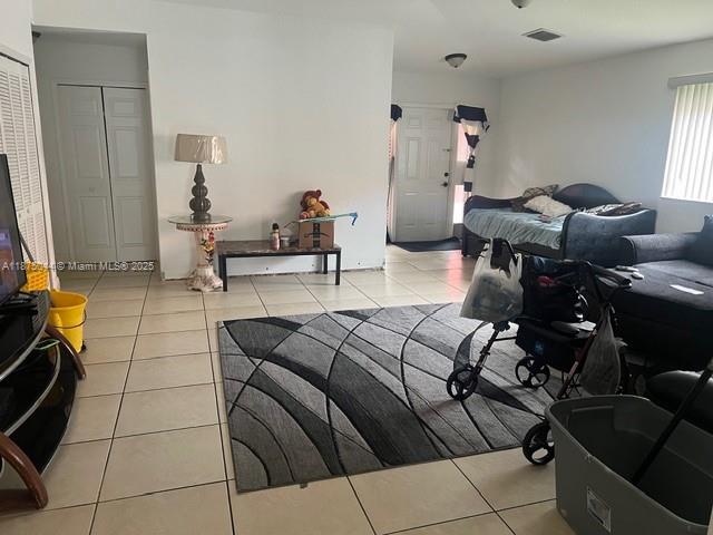 12418 4 / 3 1827 sq. ft. $ 2025-10-05 0 foto
