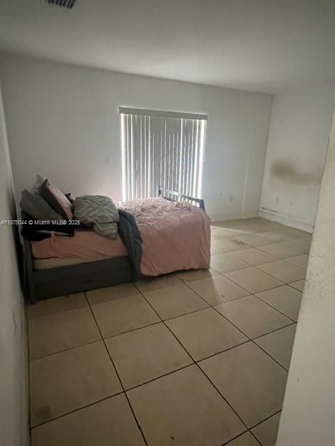 12418 4 / 3 1827 sq. ft. $ 2025-10-05 0 foto
