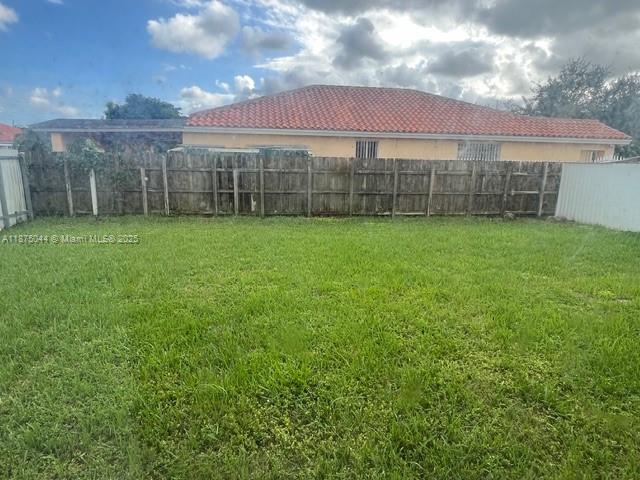 12418 4 / 3 1827 sq. ft. $ 2025-10-05 0 foto