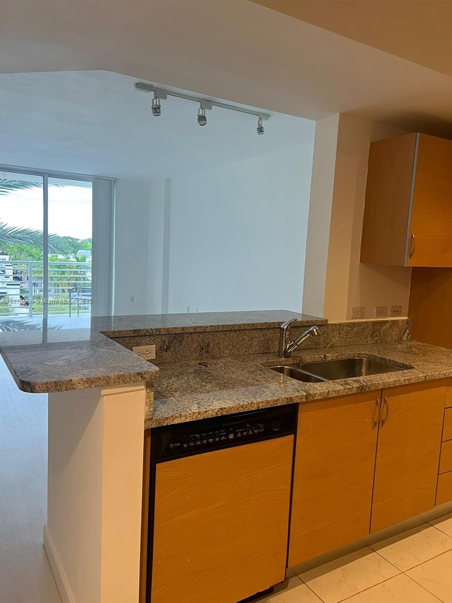 Photo of 2775 187th St  #310, Aventura, Florida, 33180 - 