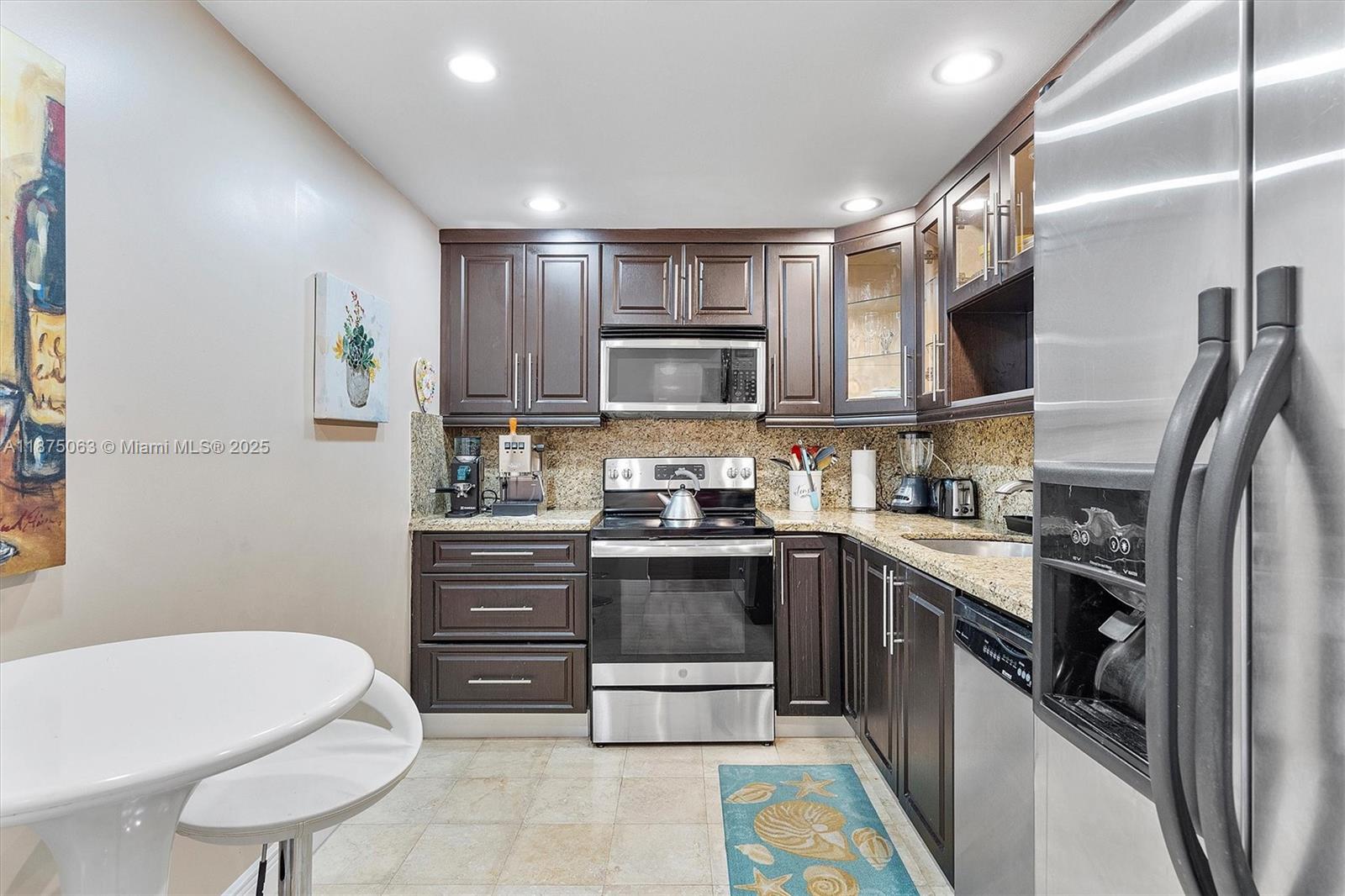 See details 7N 1 / 2 870 sq. ft. $ 2025-09-09 0 Photo