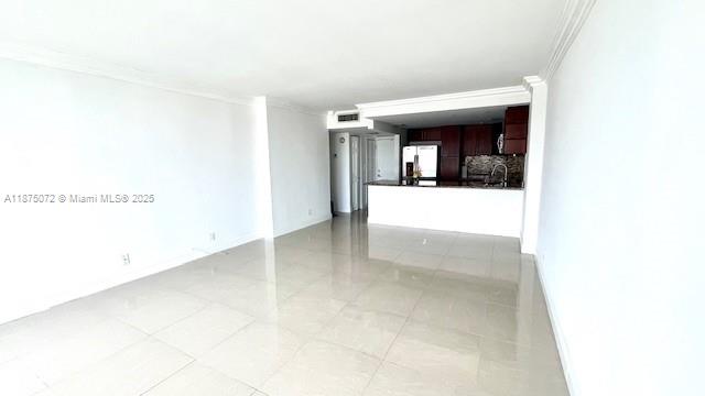 See details 1230 1 / 2 991 sq. ft. $ 2025-09-09 0 Photo