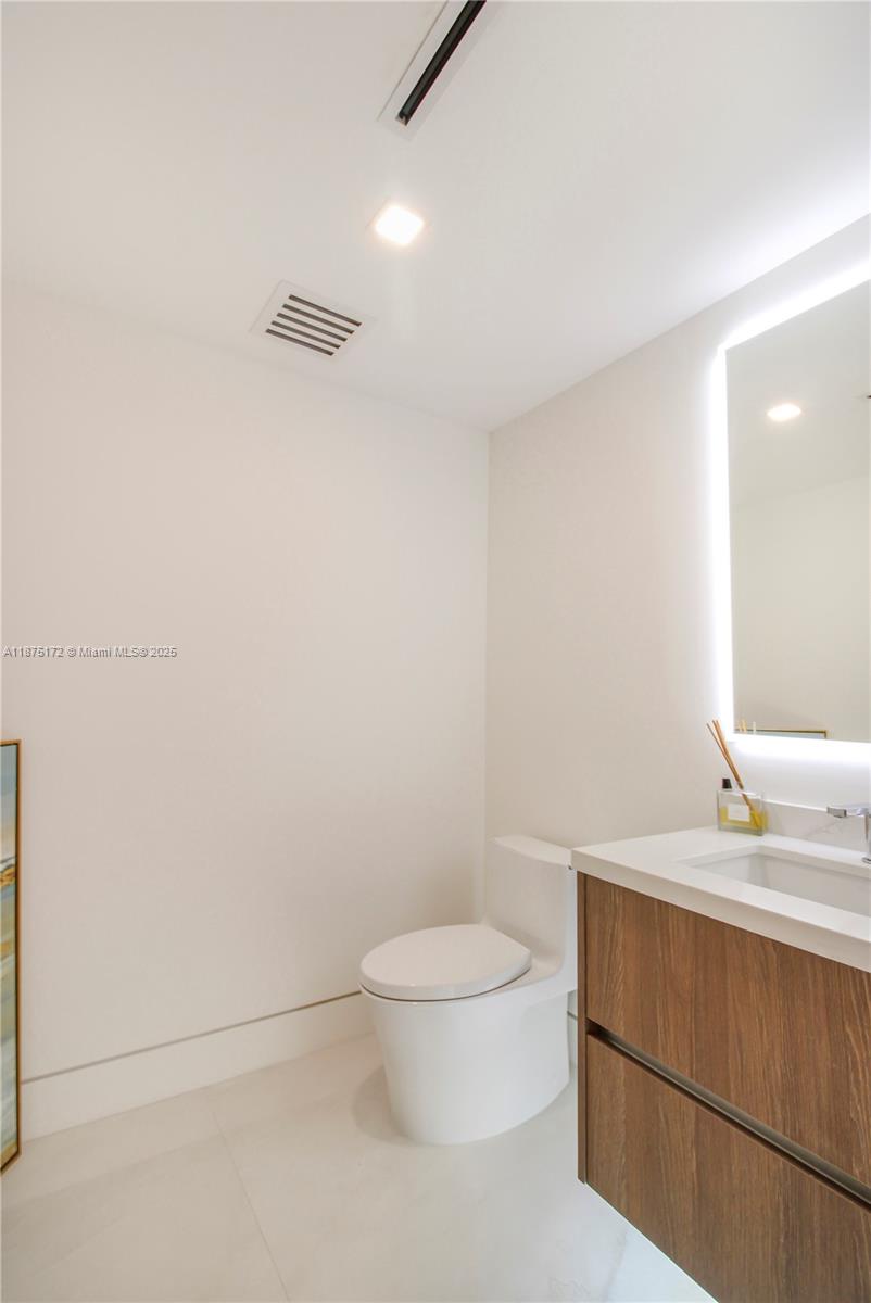 Photo of 3301 183rd St  #503, Aventura, Florida, 33160 - 