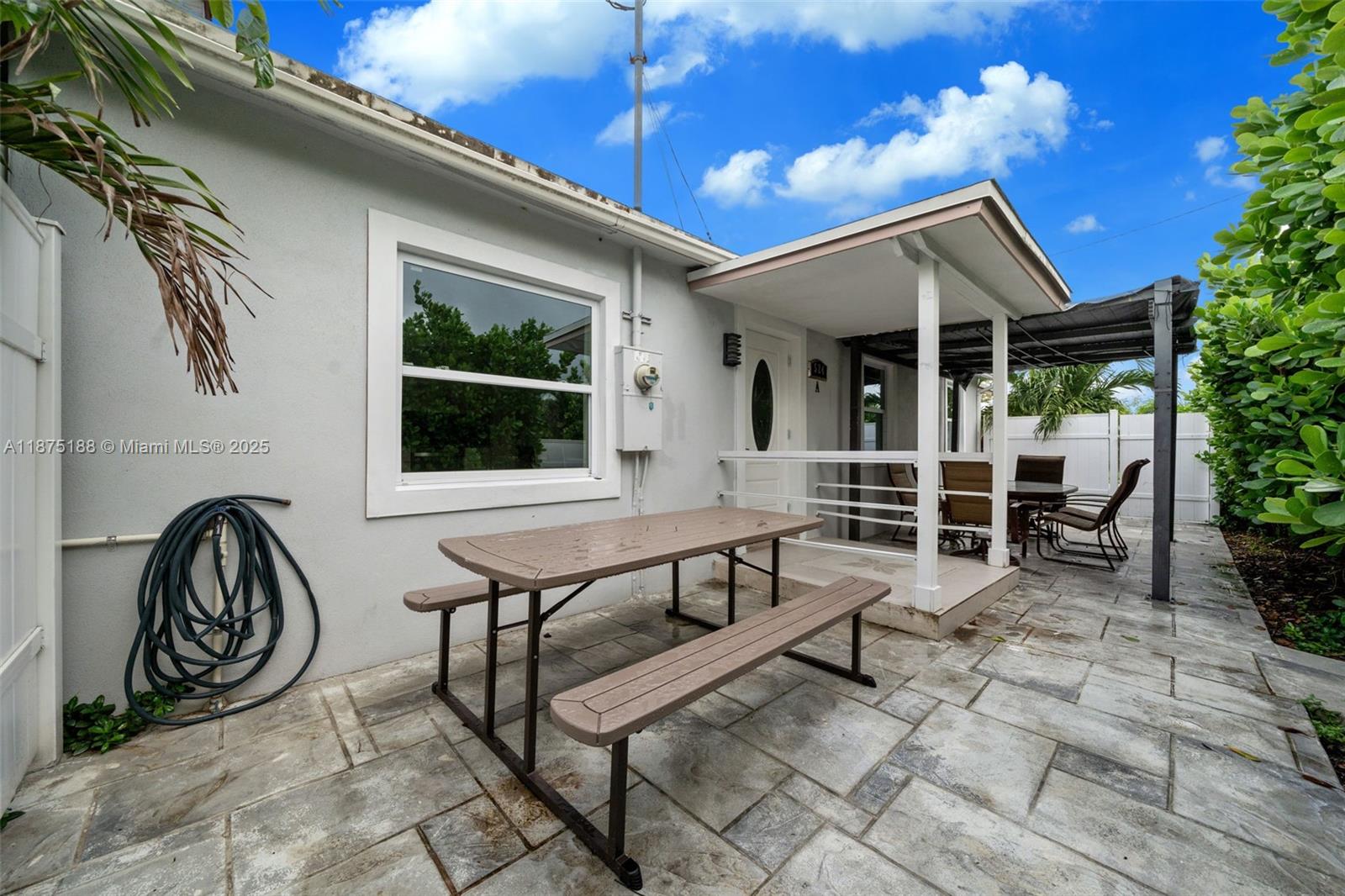 See details / 2116 sq. ft. $ 2025-09-09 0 Photo