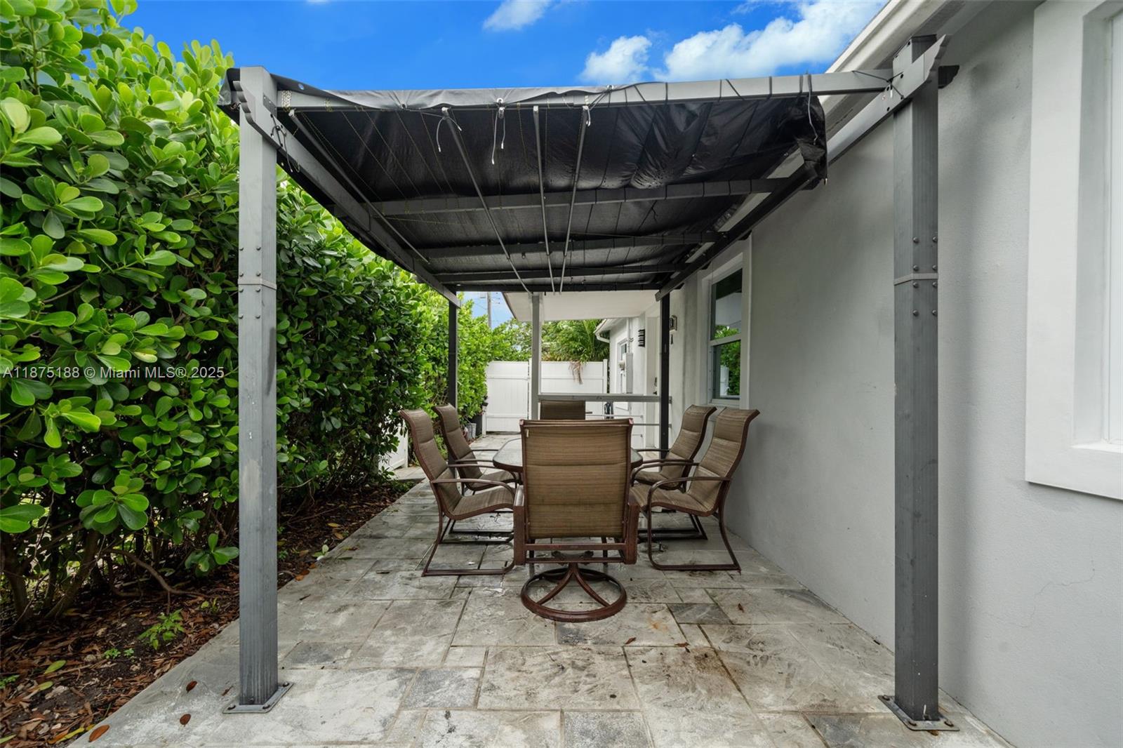 See details / 2116 sq. ft. $ 2025-09-09 0 Photo