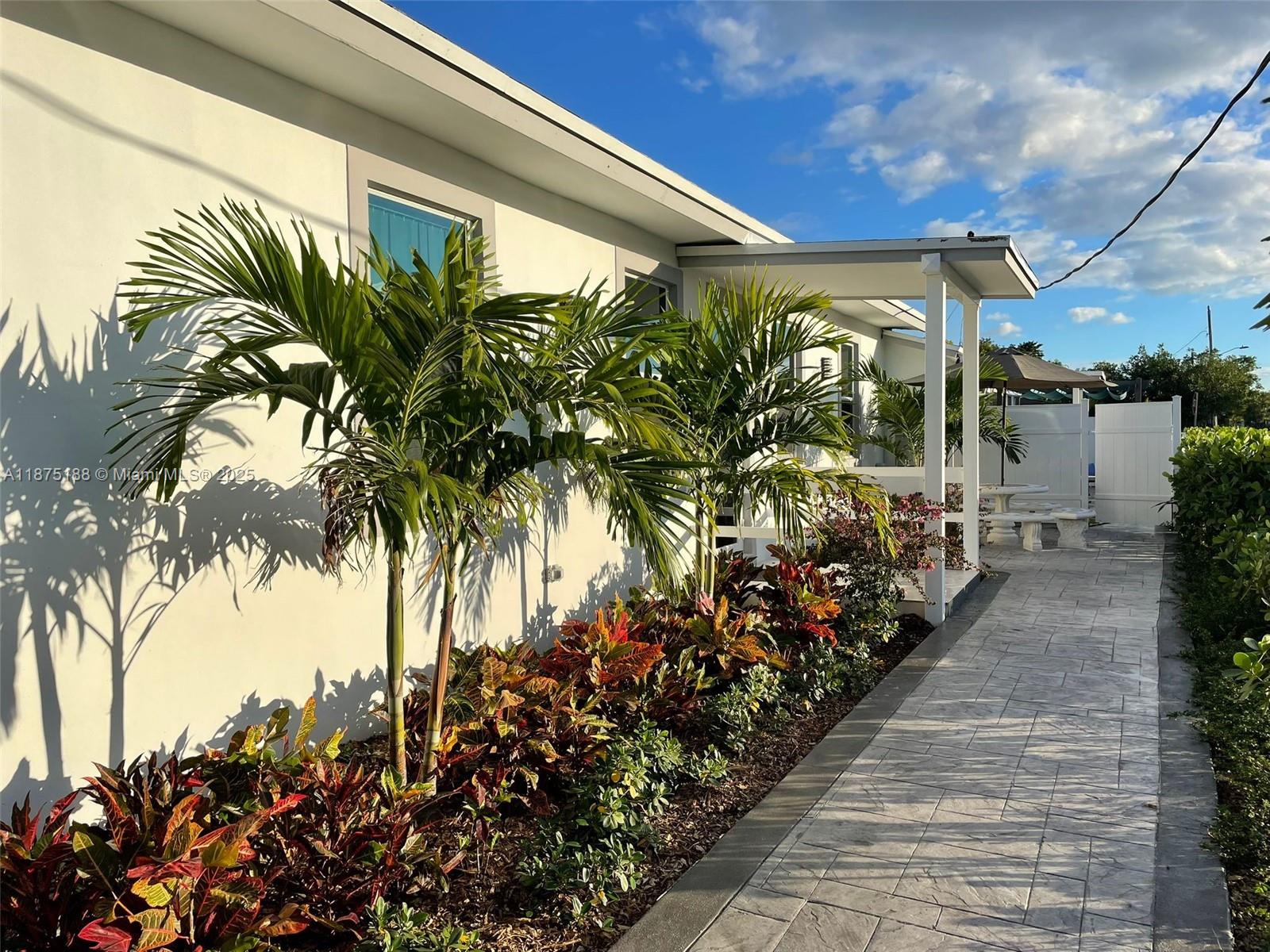 See details / 2116 sq. ft. $ 2025-09-09 0 Photo