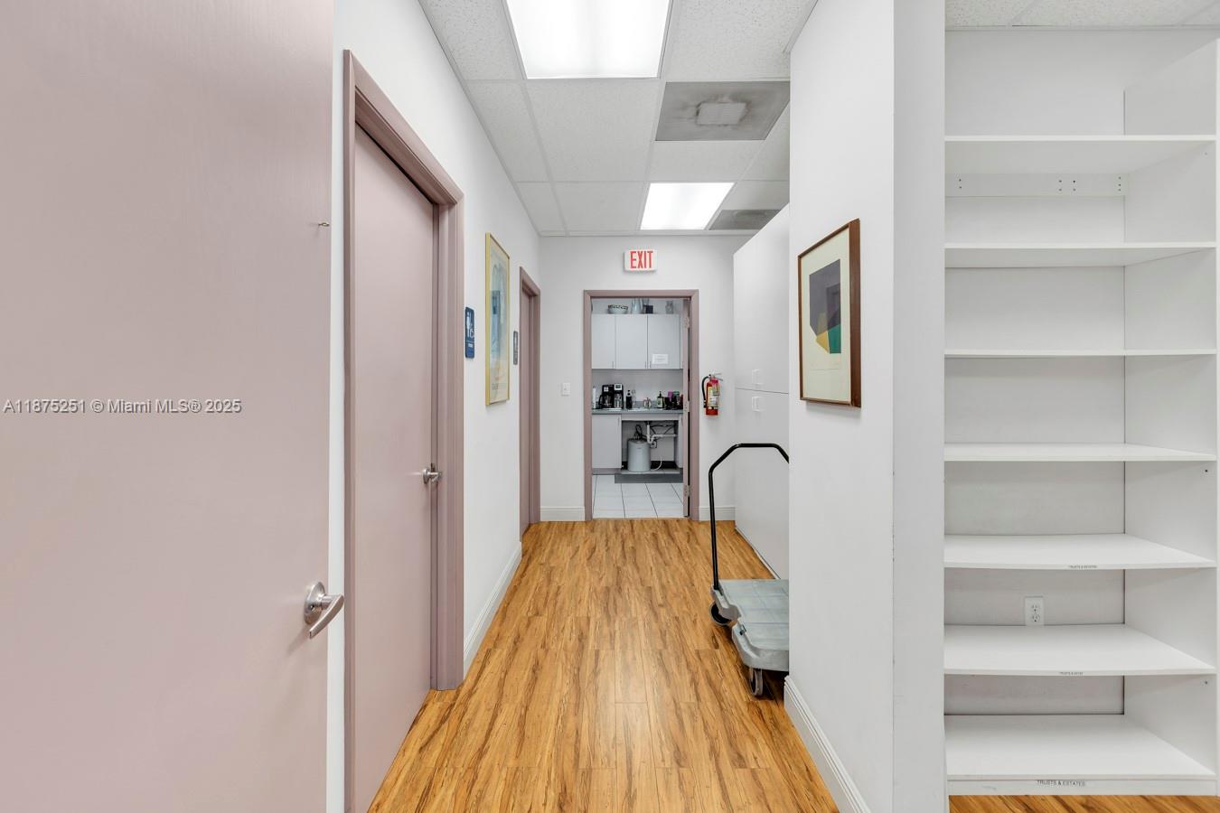   /   sq. ft. $ 2025-09-09 0 Photo