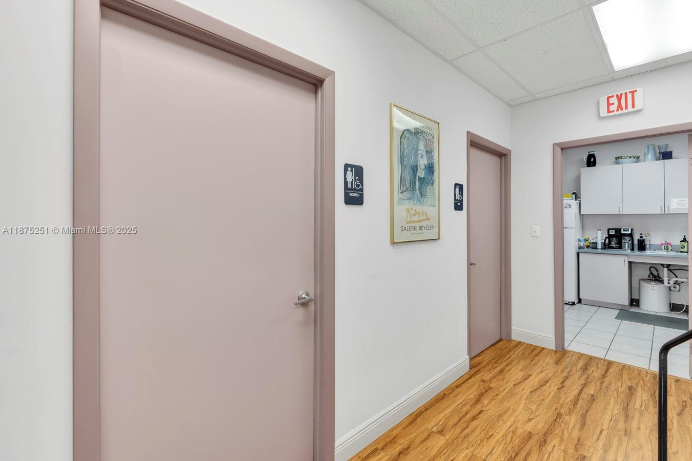   /   sq. ft. $ 2025-09-09 0 Photo