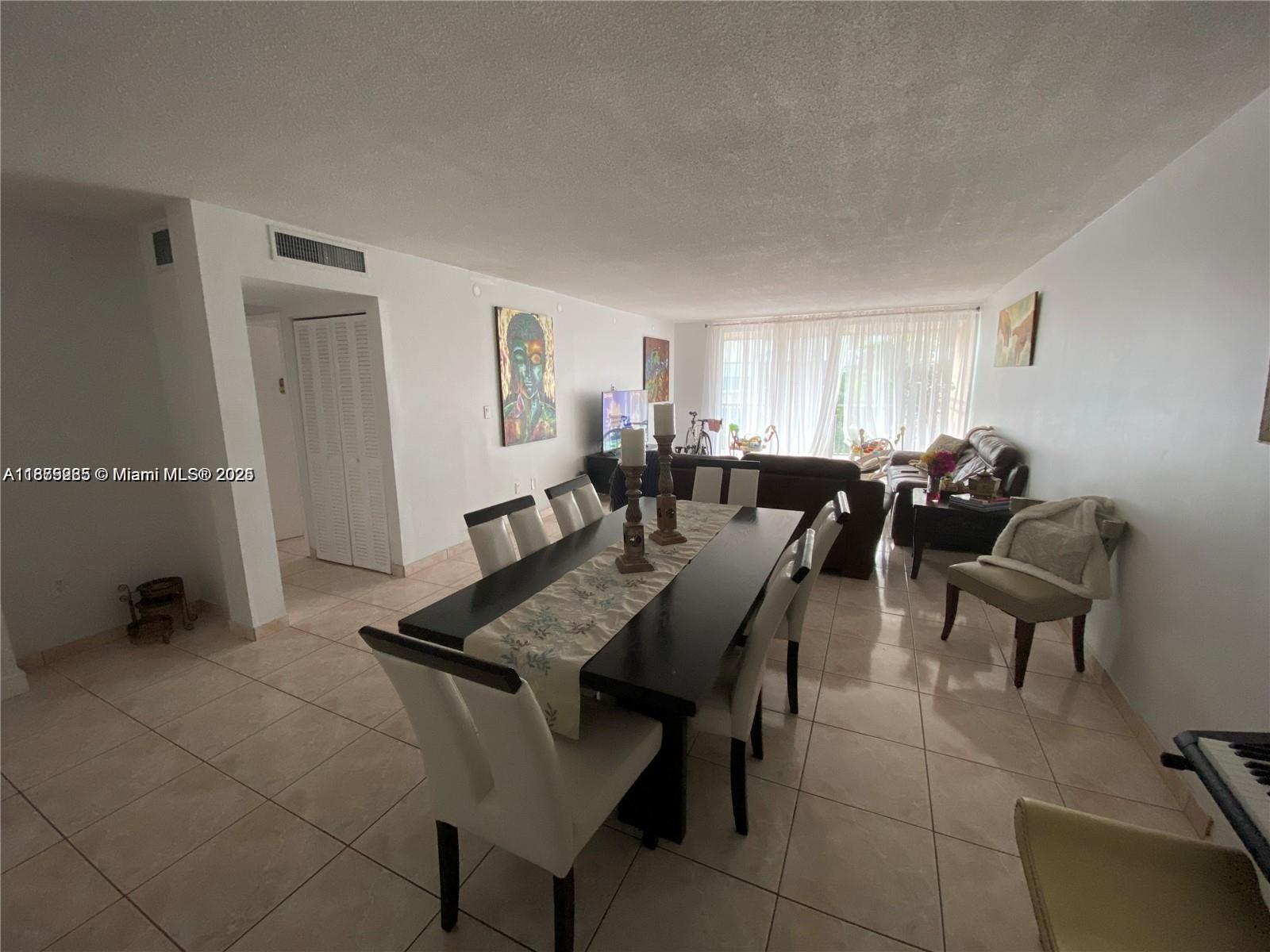 315-3 2 / 2 1674 sq. ft. $ 2025-09-09 0 Photo