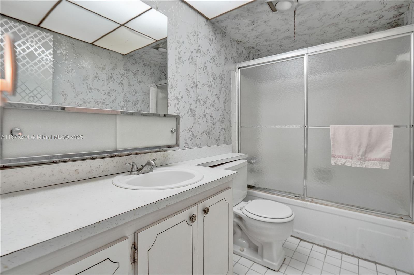 Photo of 218 12th Ave  #302, Hallandale Beach, Florida, 33009 - 