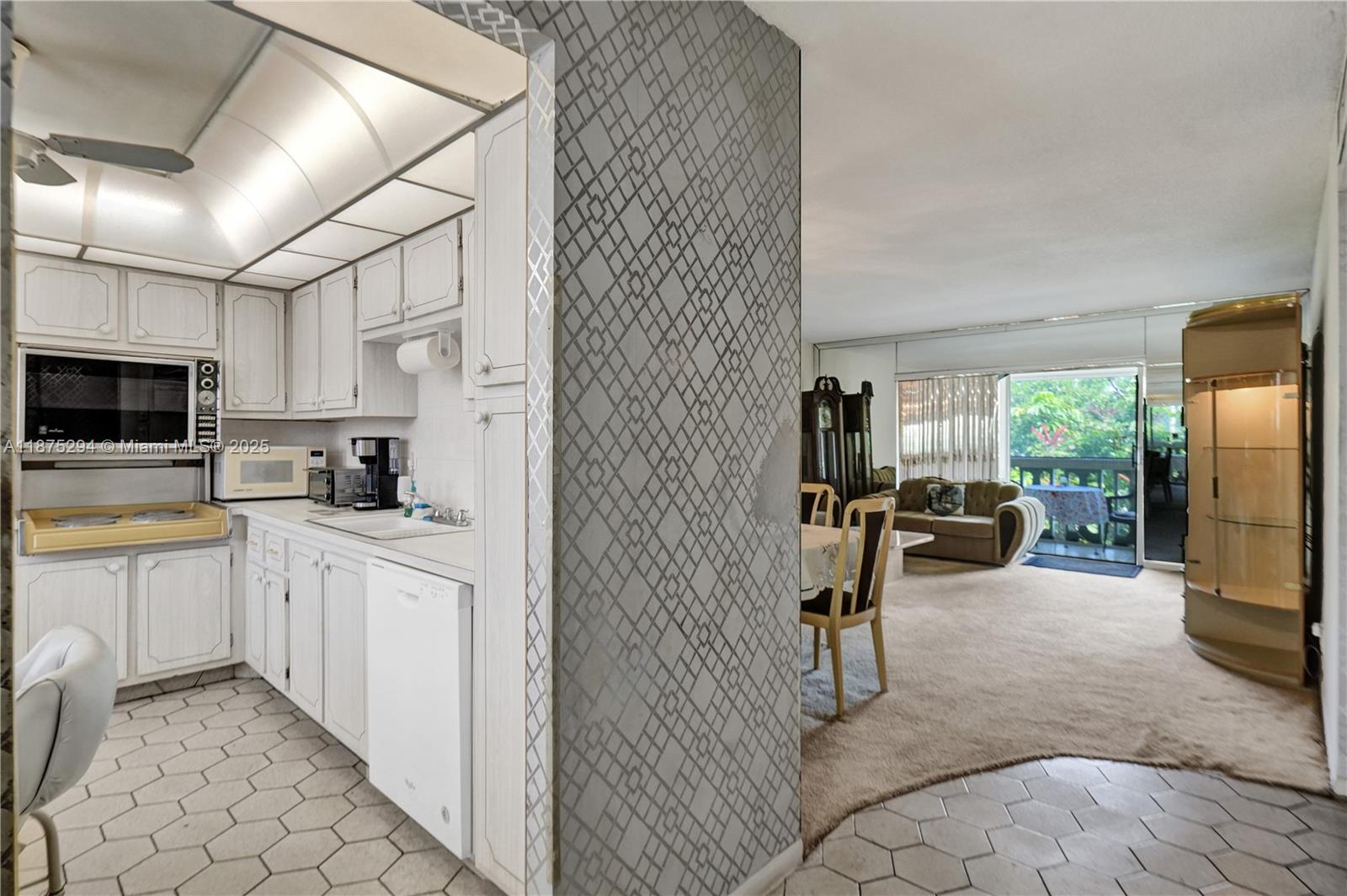 Photo of 218 12th Ave  #302, Hallandale Beach, Florida, 33009 - 