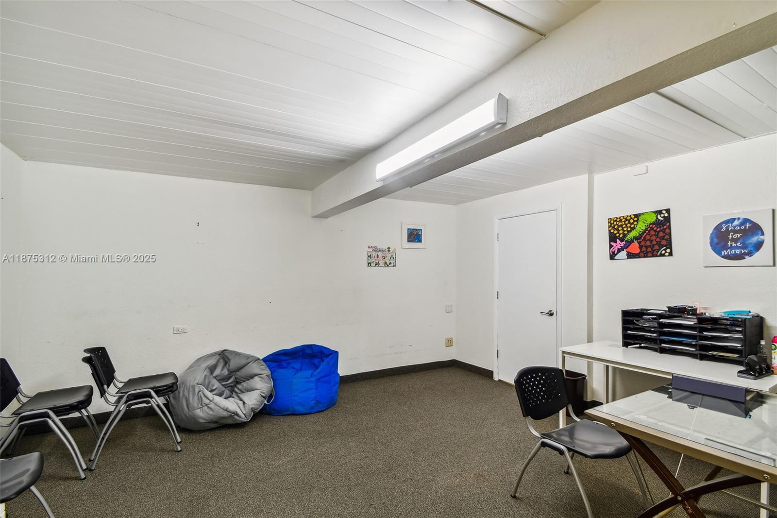   /   sq. ft. $ 2025-09-09 0 Photo