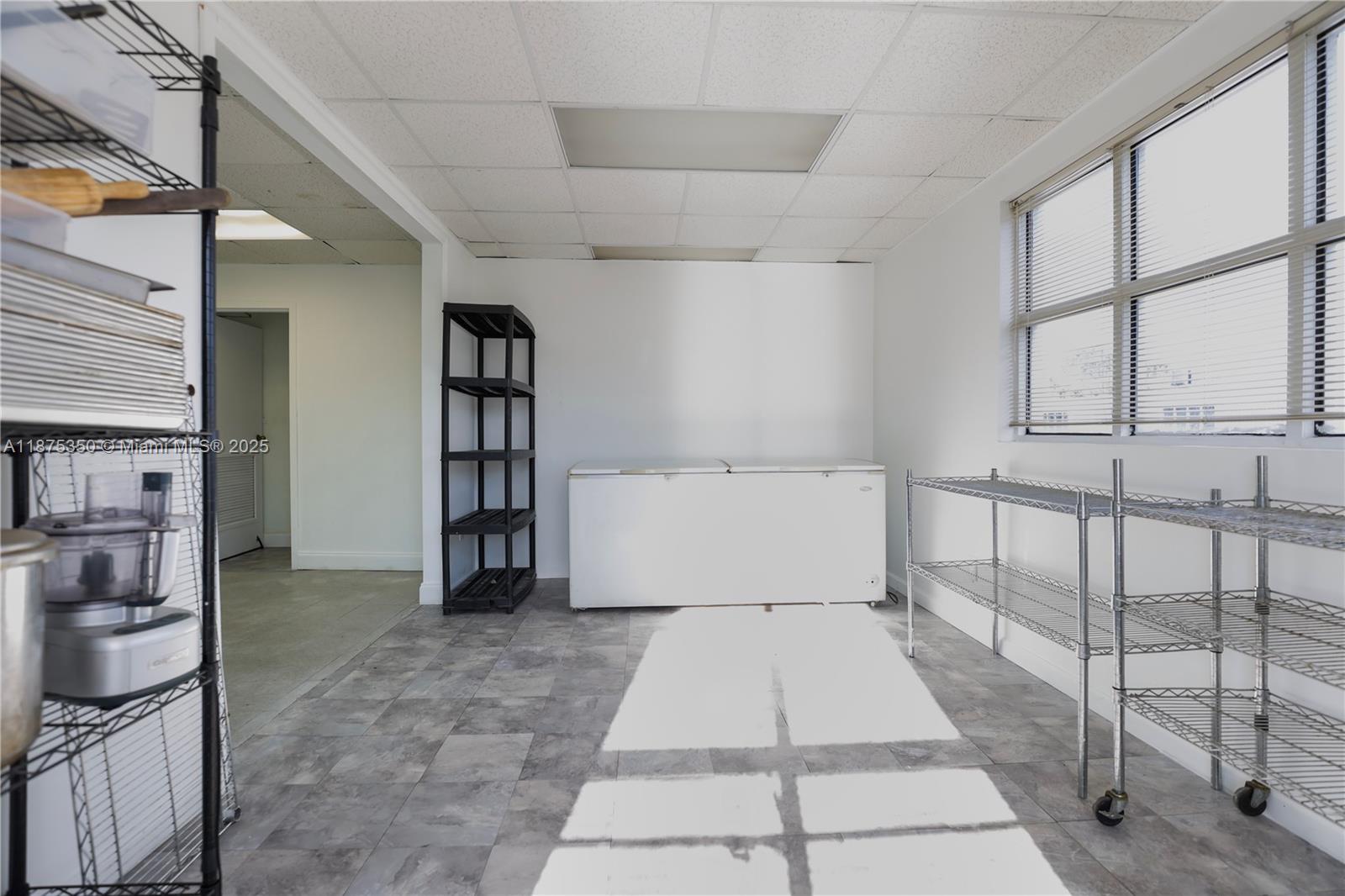 9  /   sq. ft. $ 2025-09-09 0 Photo