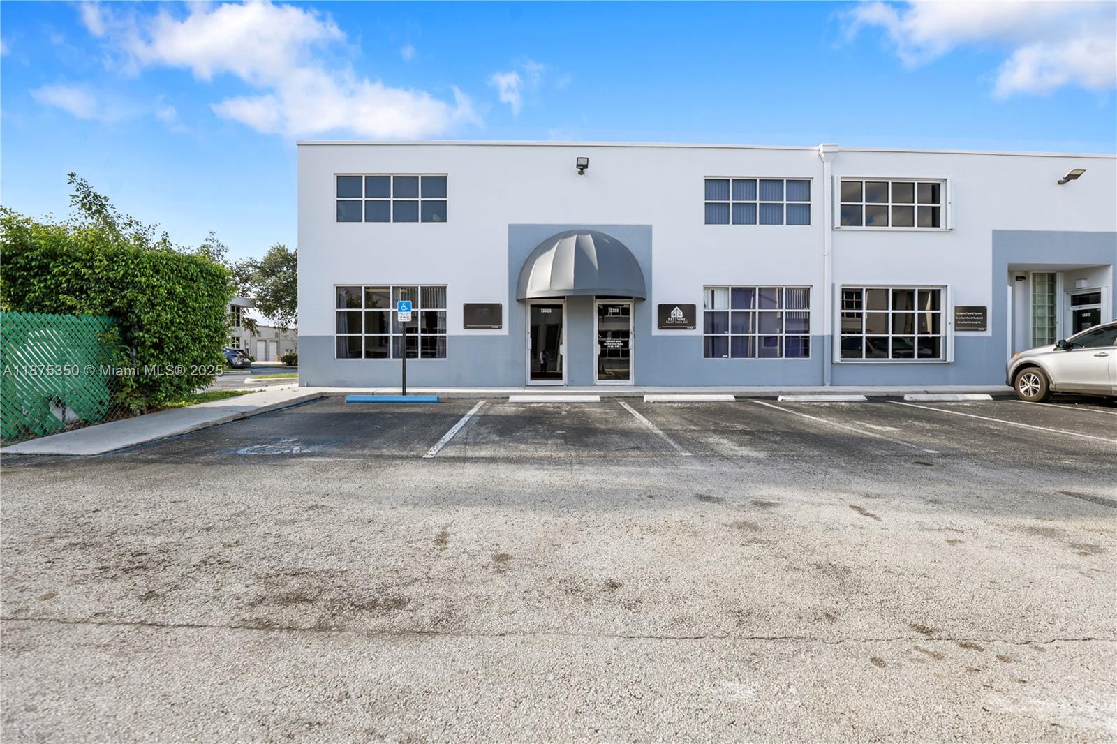 9  /   sq. ft. $ 2025-09-09 0 Photo