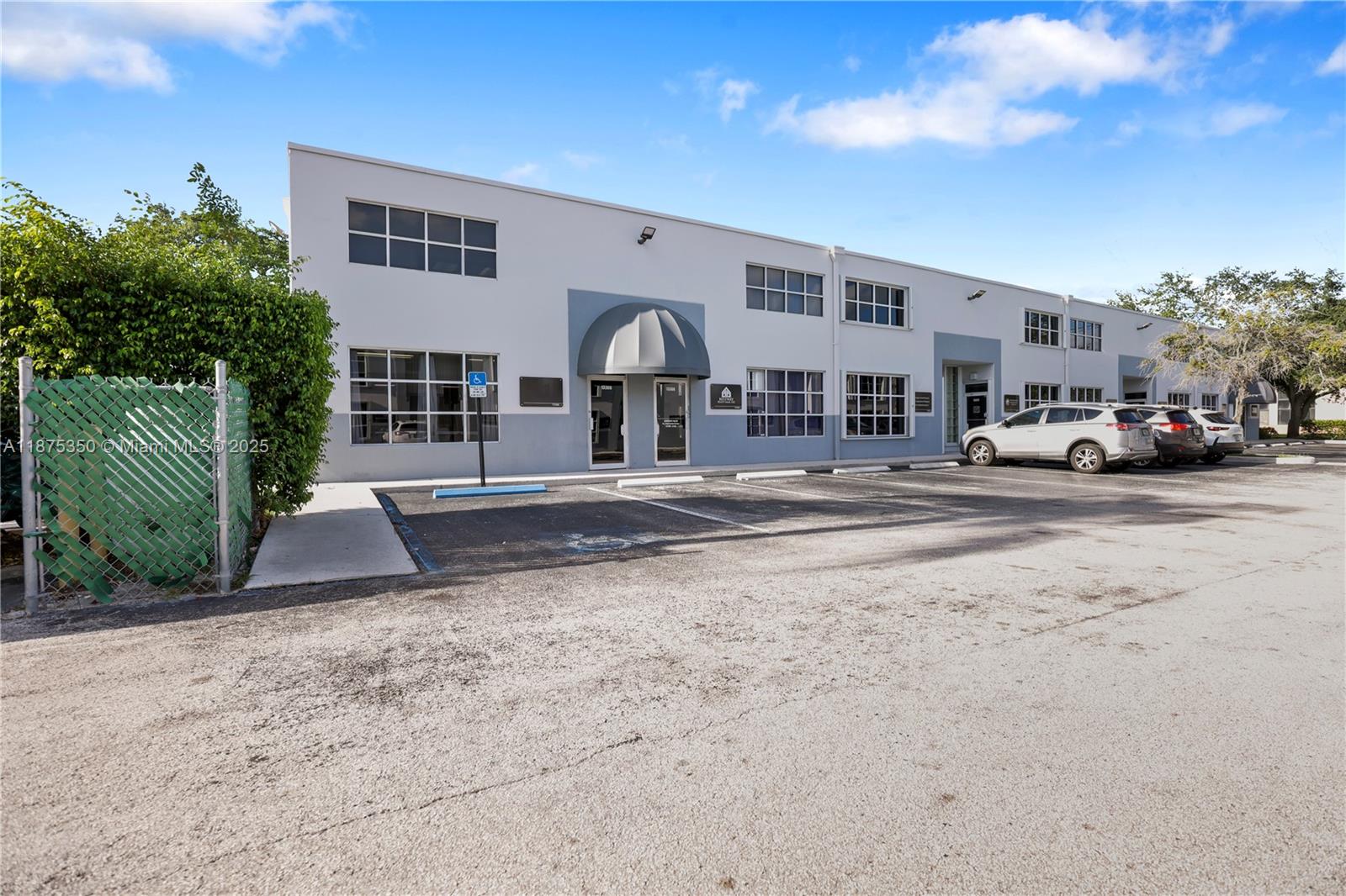 9  /   sq. ft. $ 2025-09-09 0 Photo