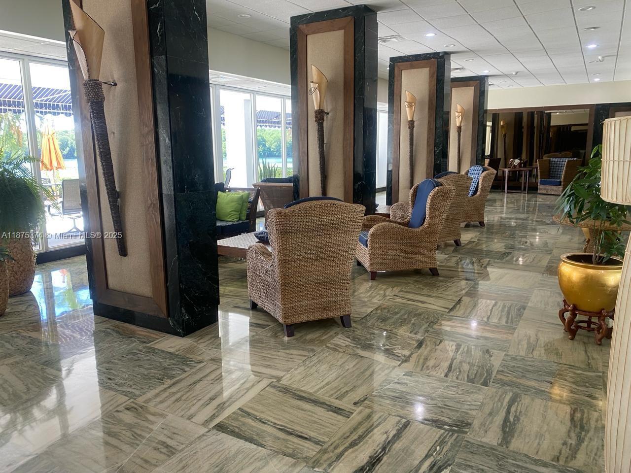 See details 230 2 / 2 1120 sq. ft. $ 2025-09-09 0 Photo