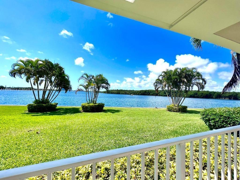 See details 230 2 / 2 1120 sq. ft. $ 2025-09-09 0 Photo
