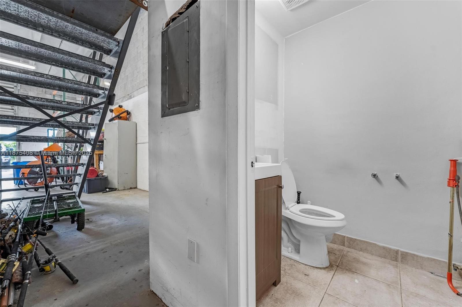 7 (aka # 2215)  /   sq. ft. $ 2025-09-09 0 Photo