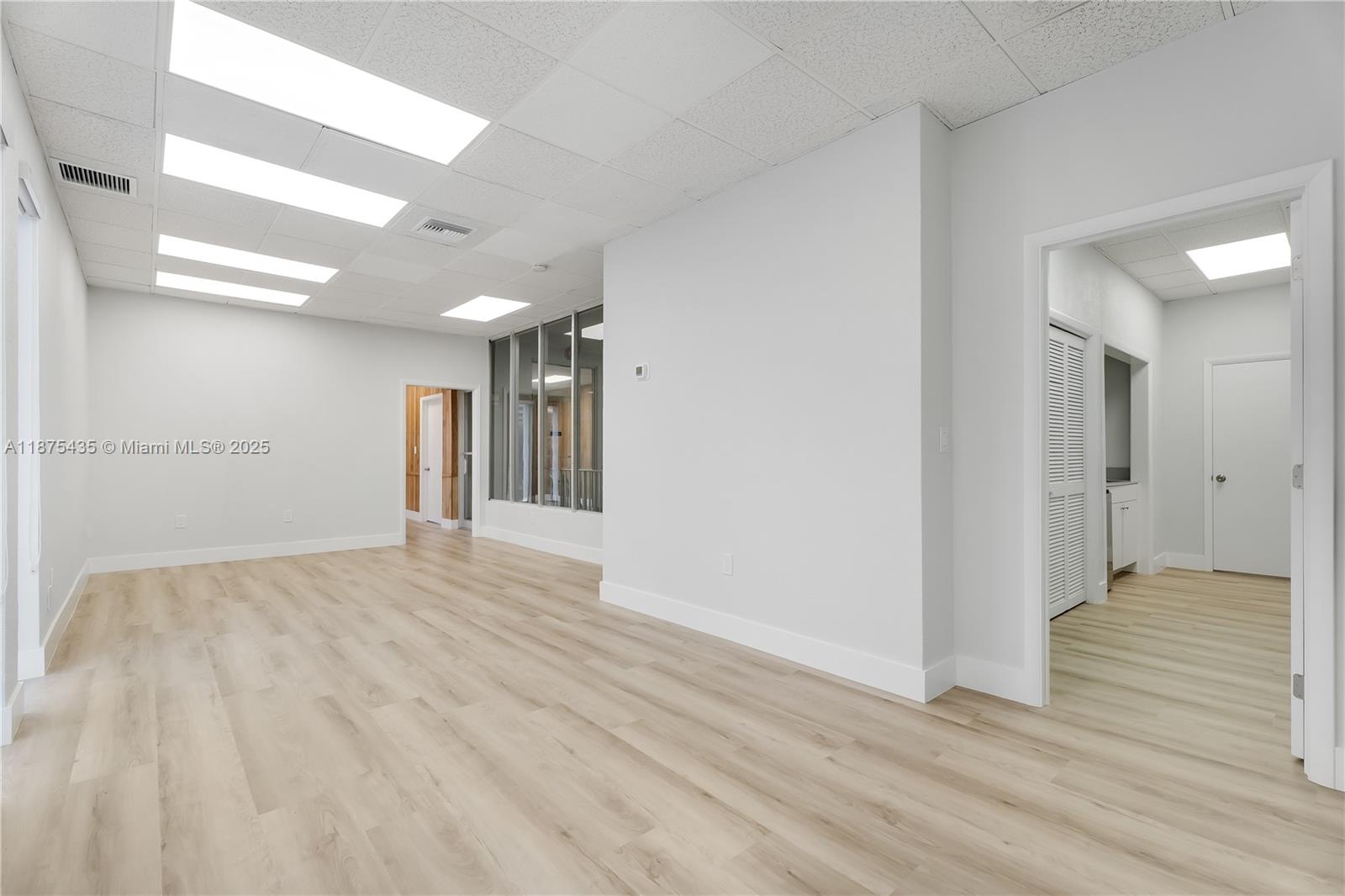   /   sq. ft. $ 2025-09-09 0 Photo