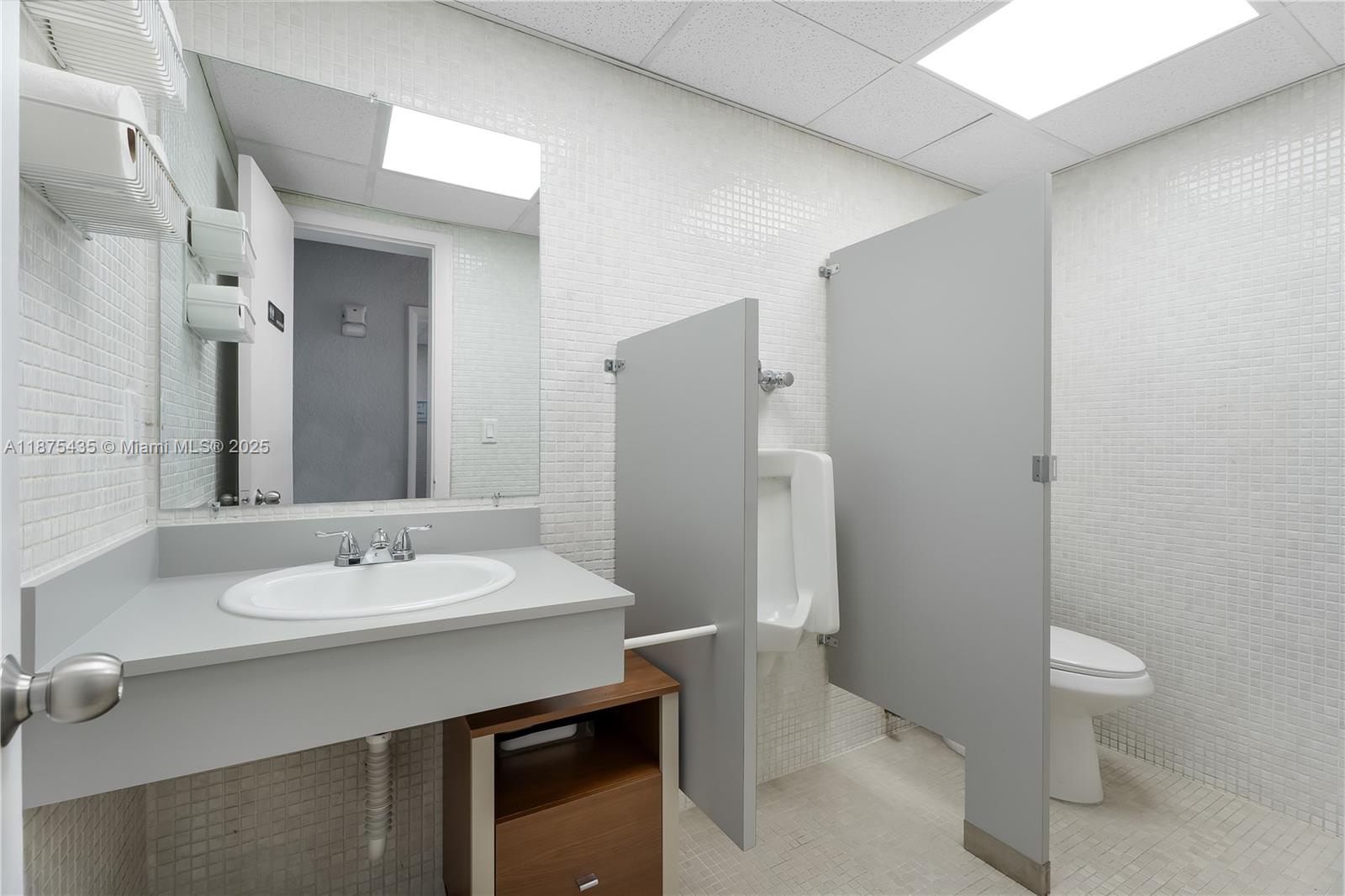   /   sq. ft. $ 2025-09-09 0 Photo