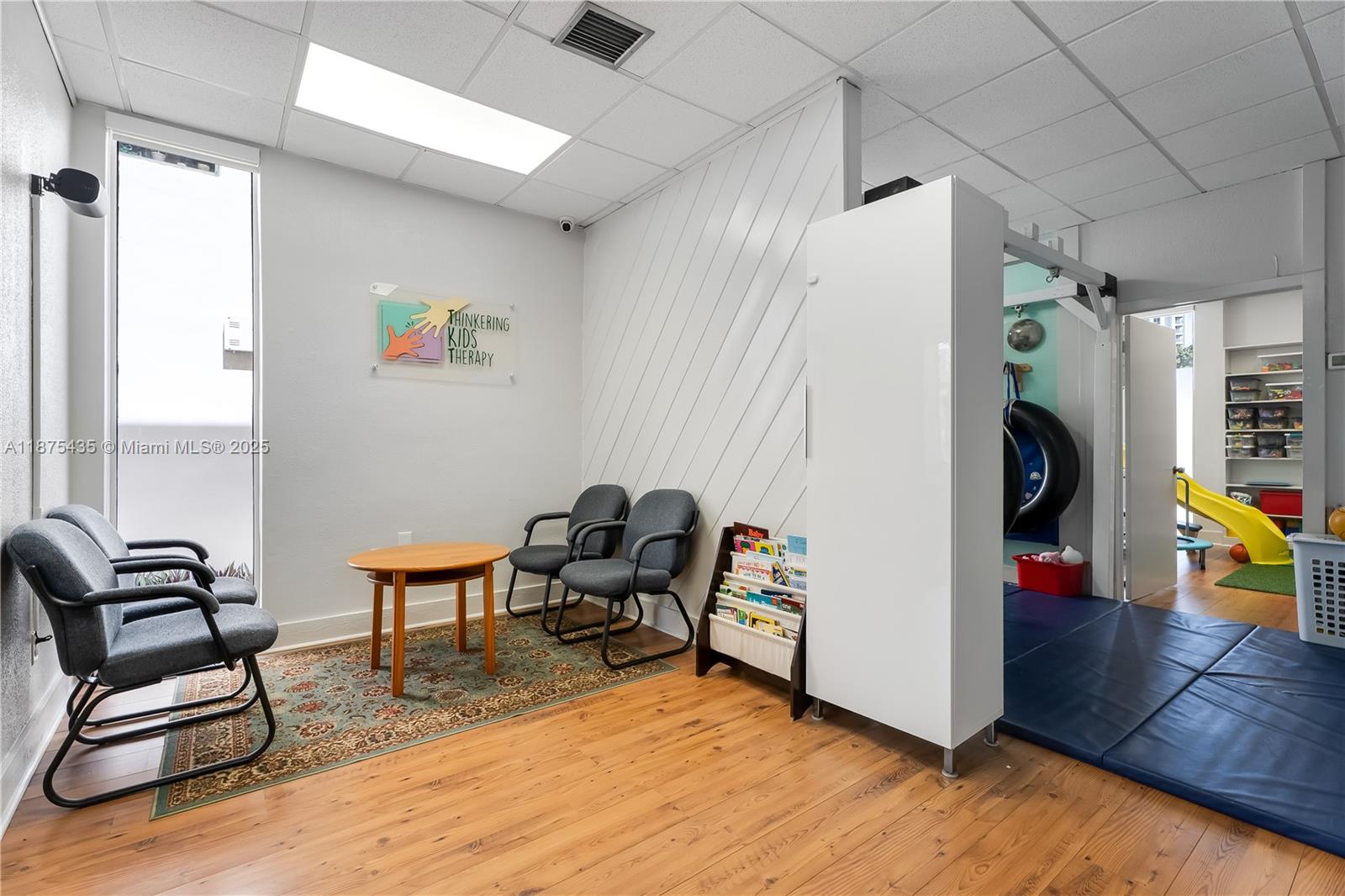   /   sq. ft. $ 2025-09-09 0 Photo