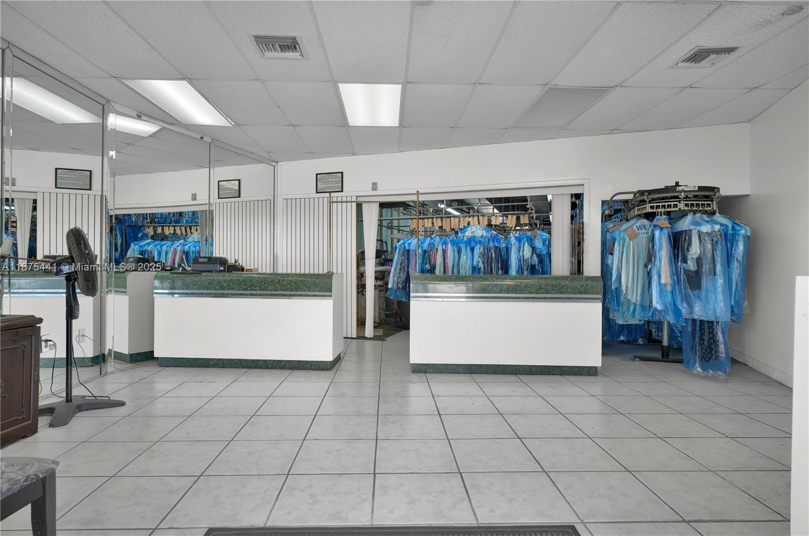   /   sq. ft. $ 2025-09-09 0 Photo