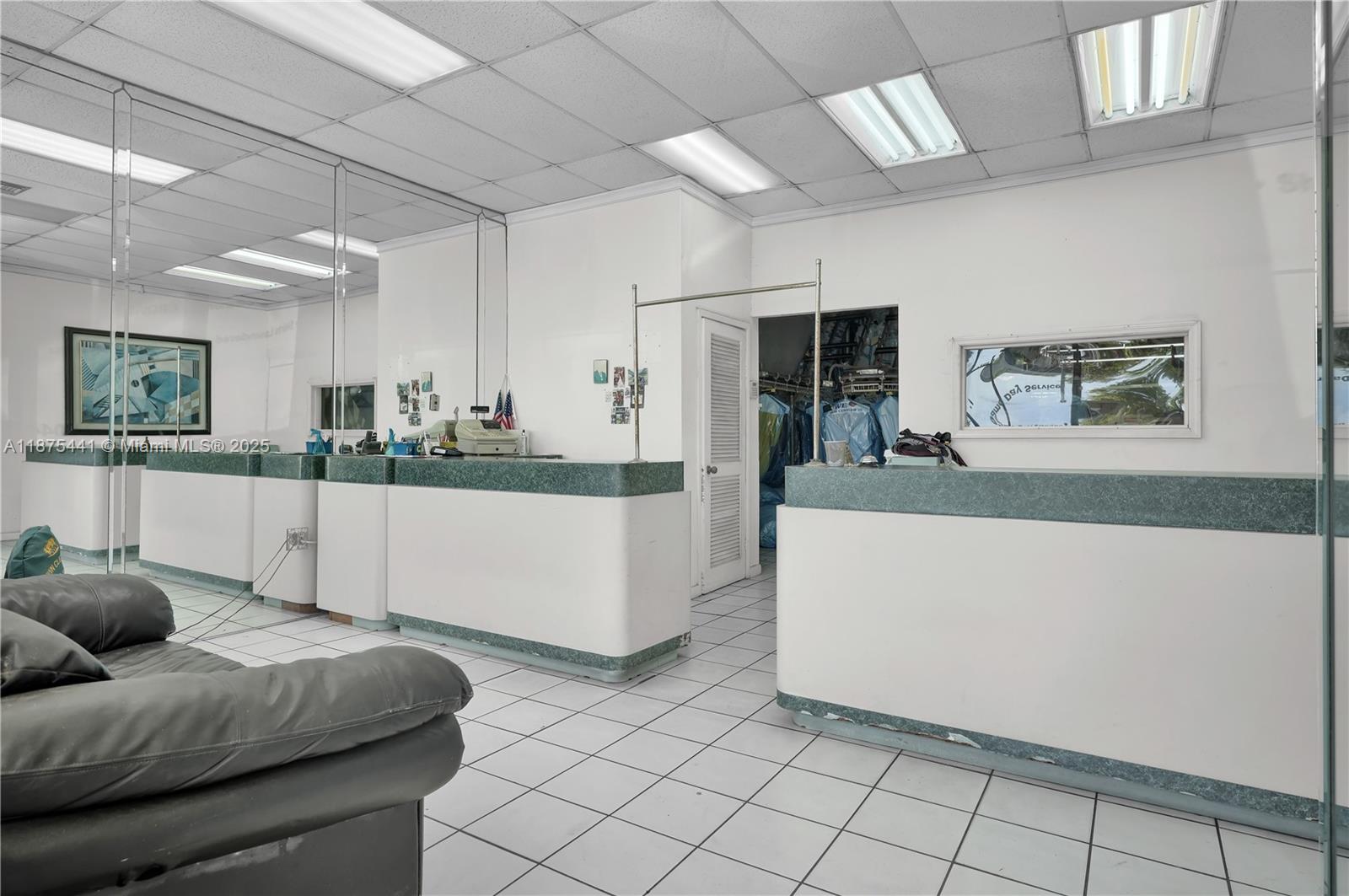   /   sq. ft. $ 2025-09-09 0 Photo