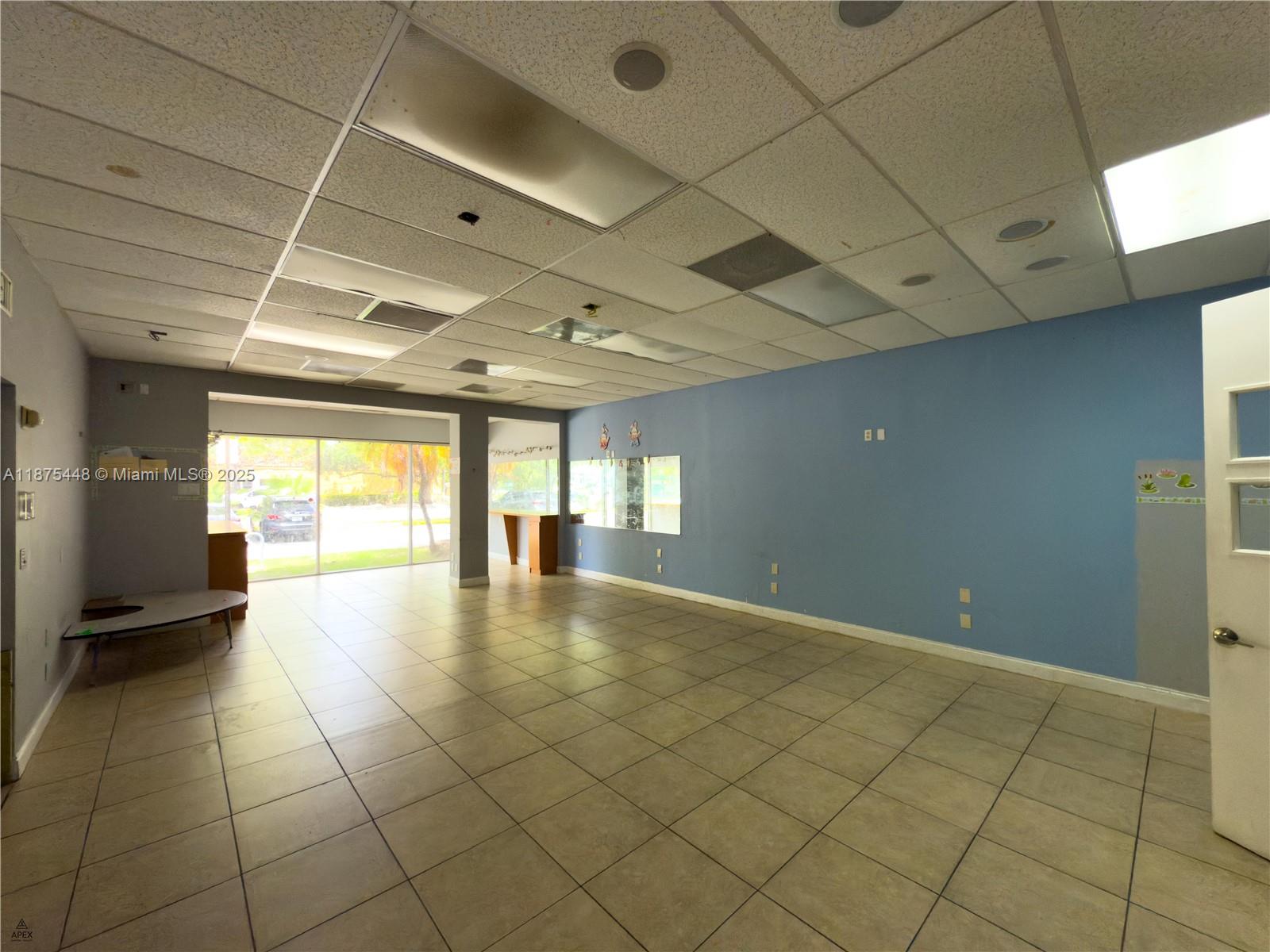 Подробнее / кв.футов $ 2025-09-09 0 Фото